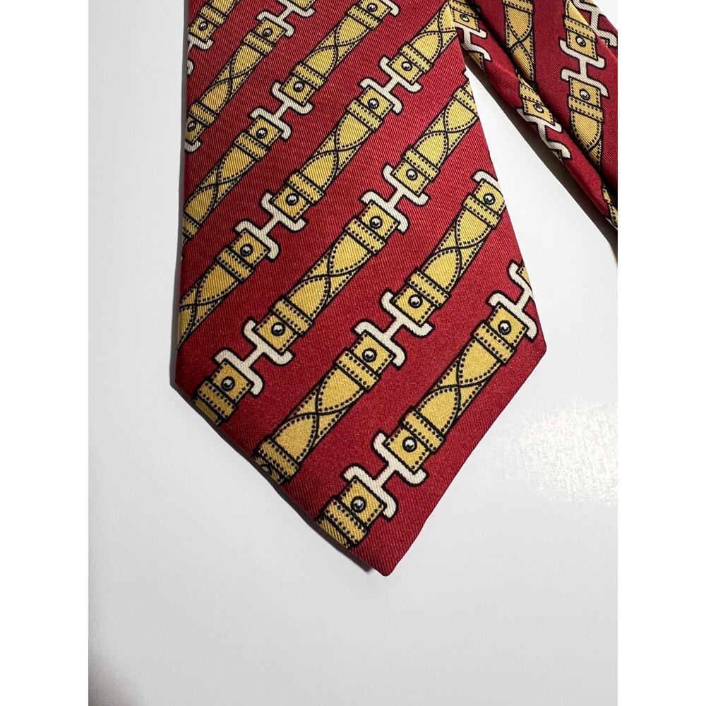 Hermes EUC Red Equestrian Buckle Print 100% Silk Tie 56" x 3.5" - Picture 6 of 8